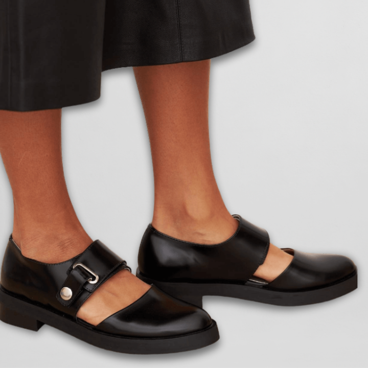 Antonietta - Classic Mary Jane Shoes with Adjustable Buckle