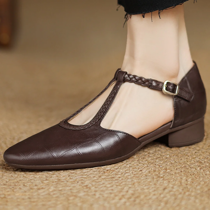 Carla - Classic Mary Janes