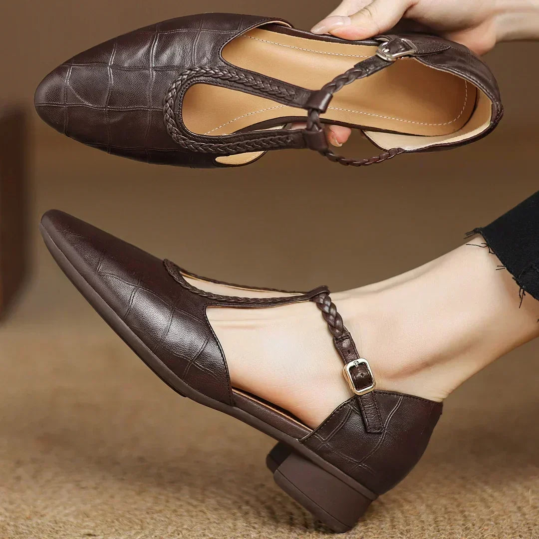 Carla - Classic Mary Janes