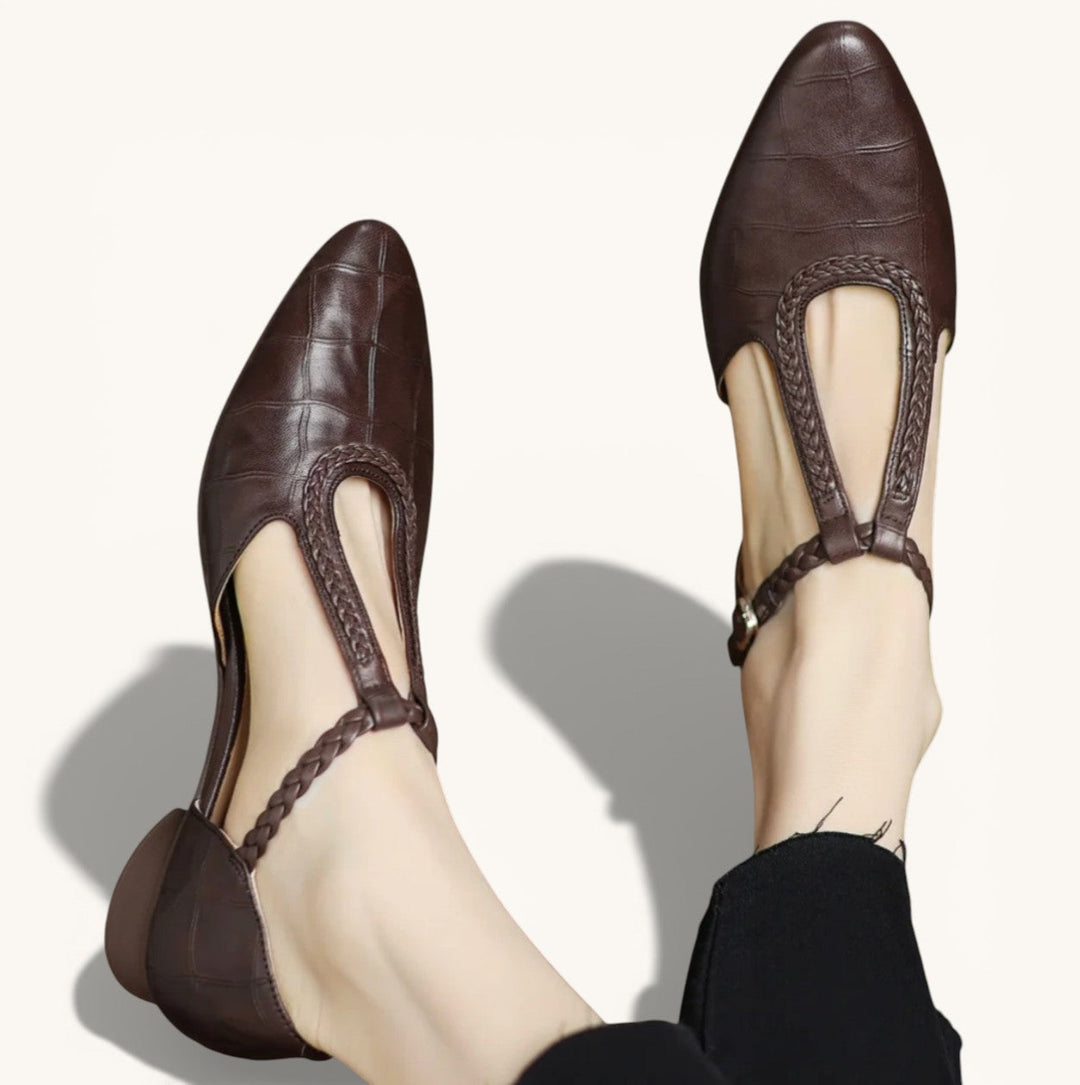 Carla - Classic Mary Janes